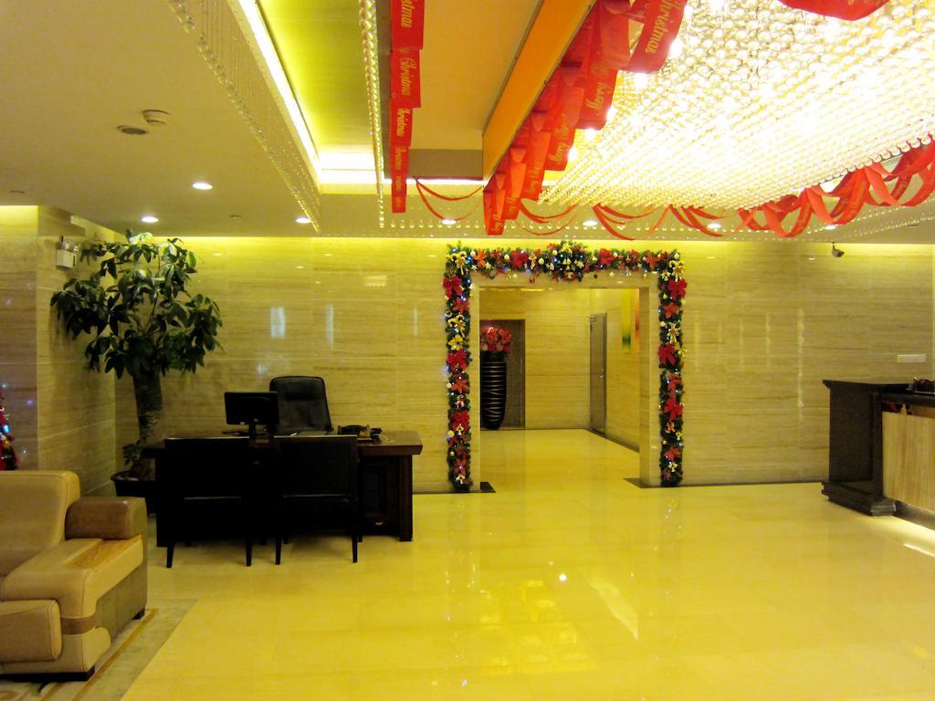 Shenzhen Luohu Railway Station Hotel - Commercial Building Thẩm Quyến Ngoại thất bức ảnh